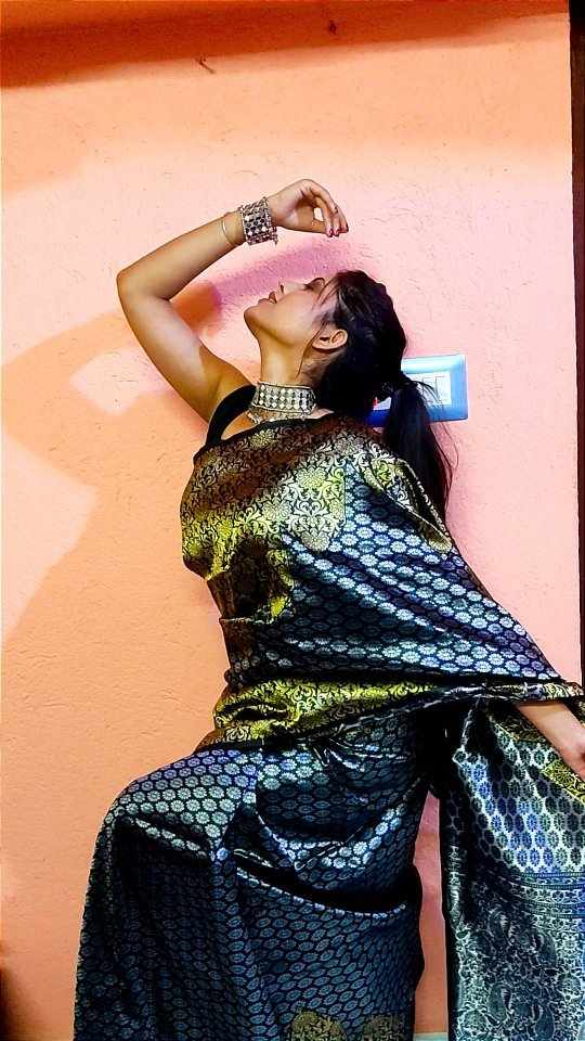 Sympy Litchi Silk Saree